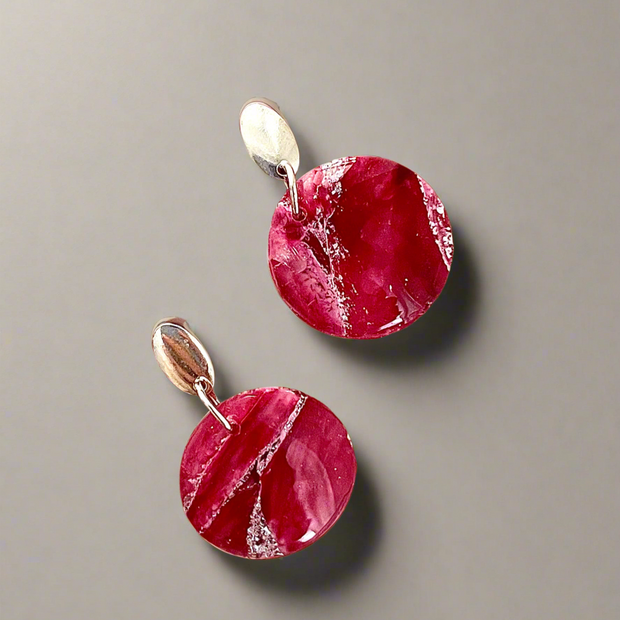 Glossy minimalistic cherry rounds