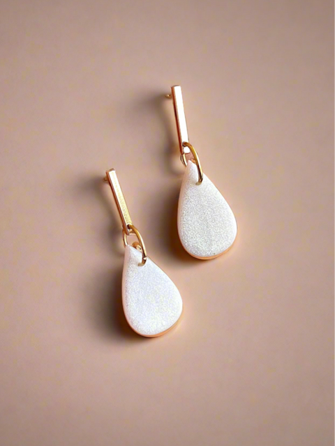 Glossy pear minimalistic teardrop earrings