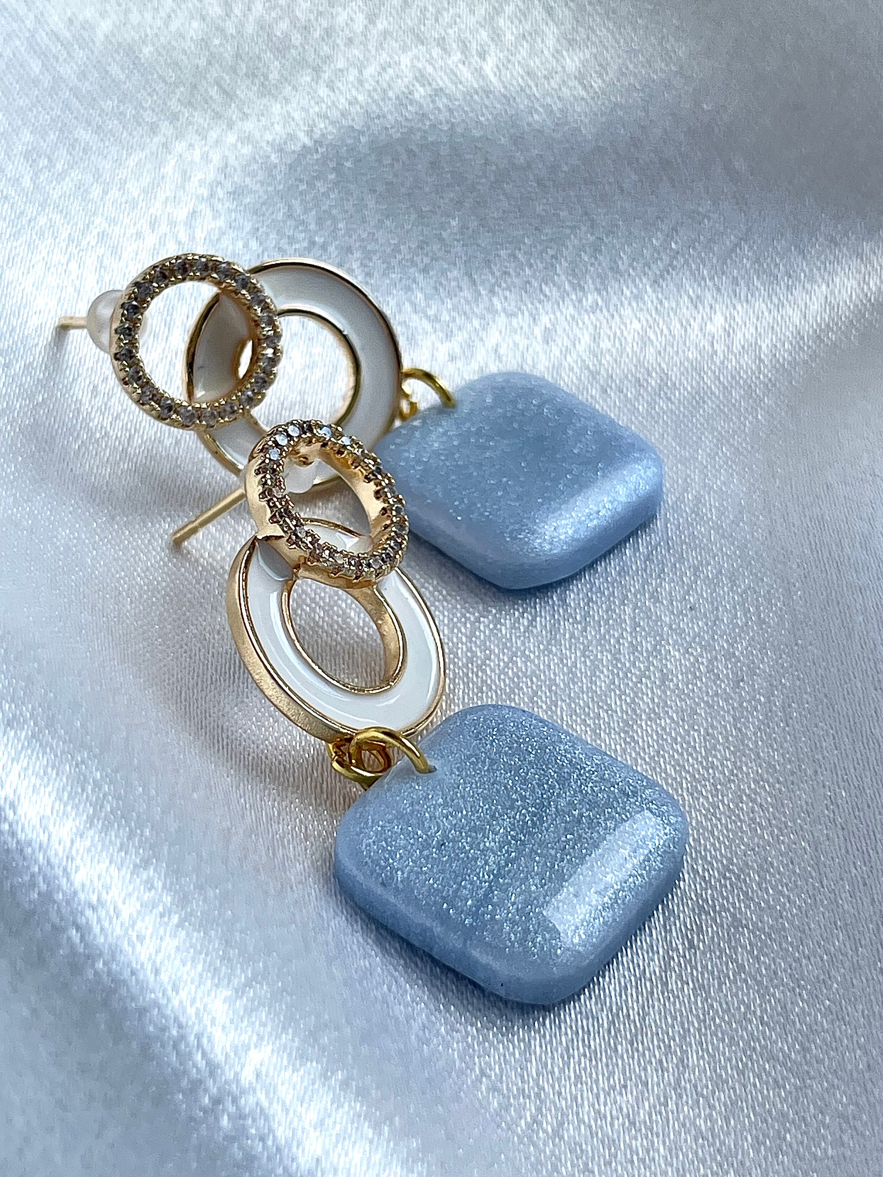 Glossy minimalistic square earrings Sophie