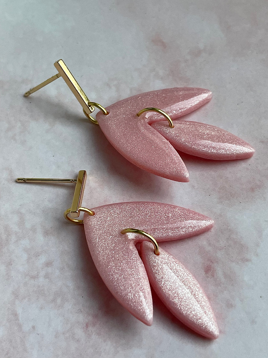 Glossy luxe leaf dangle earrings