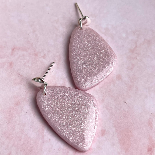 Shimmery minimalistic dangle earrings