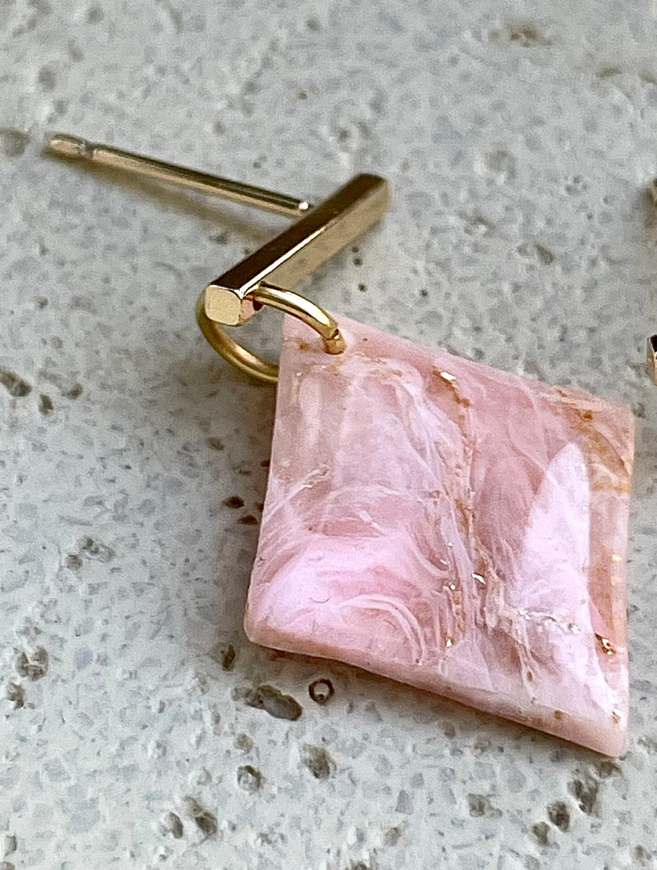 Glossy minimalistic rhombus pink marble earrings