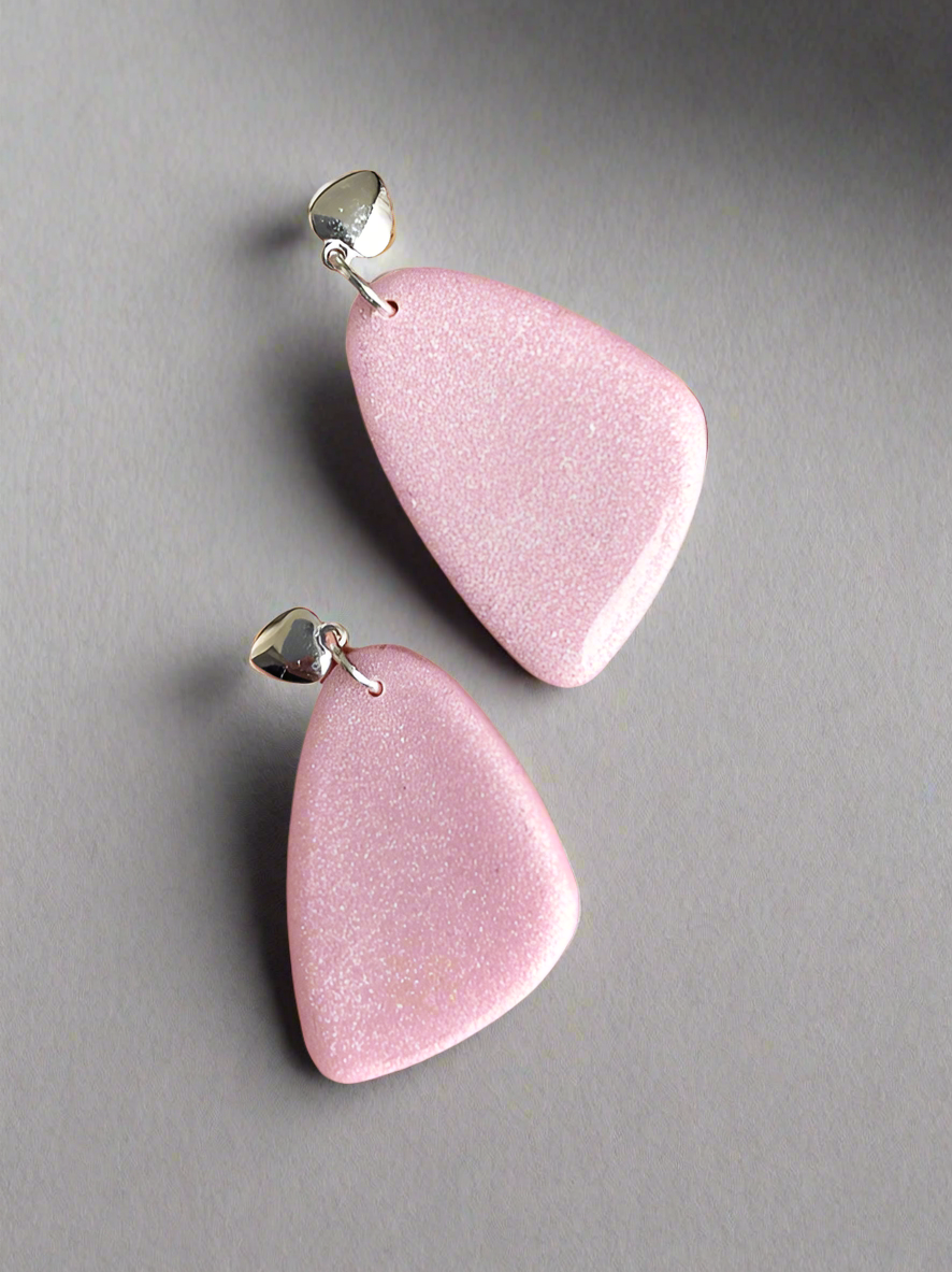 Shimmery minimalistic dangle earrings