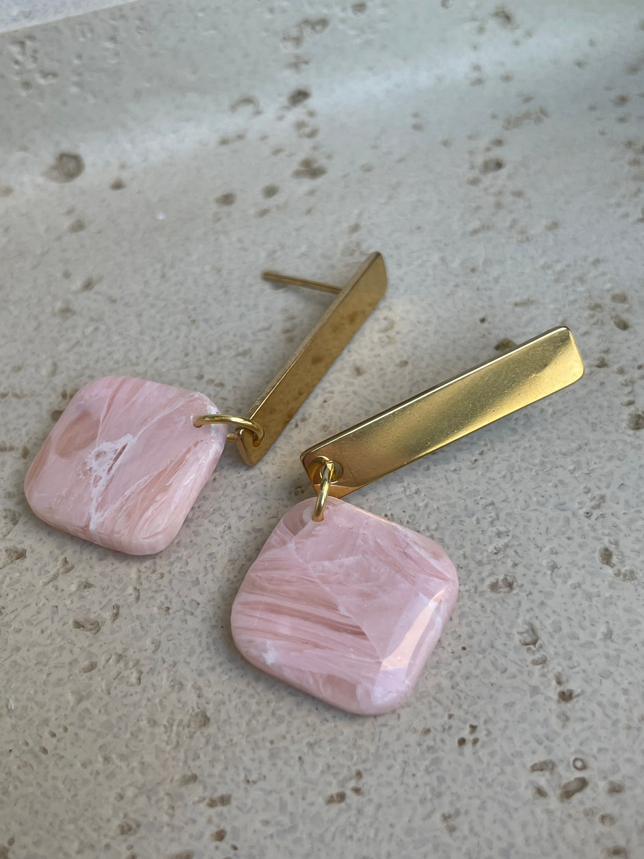 Chic rose gold drop earrings