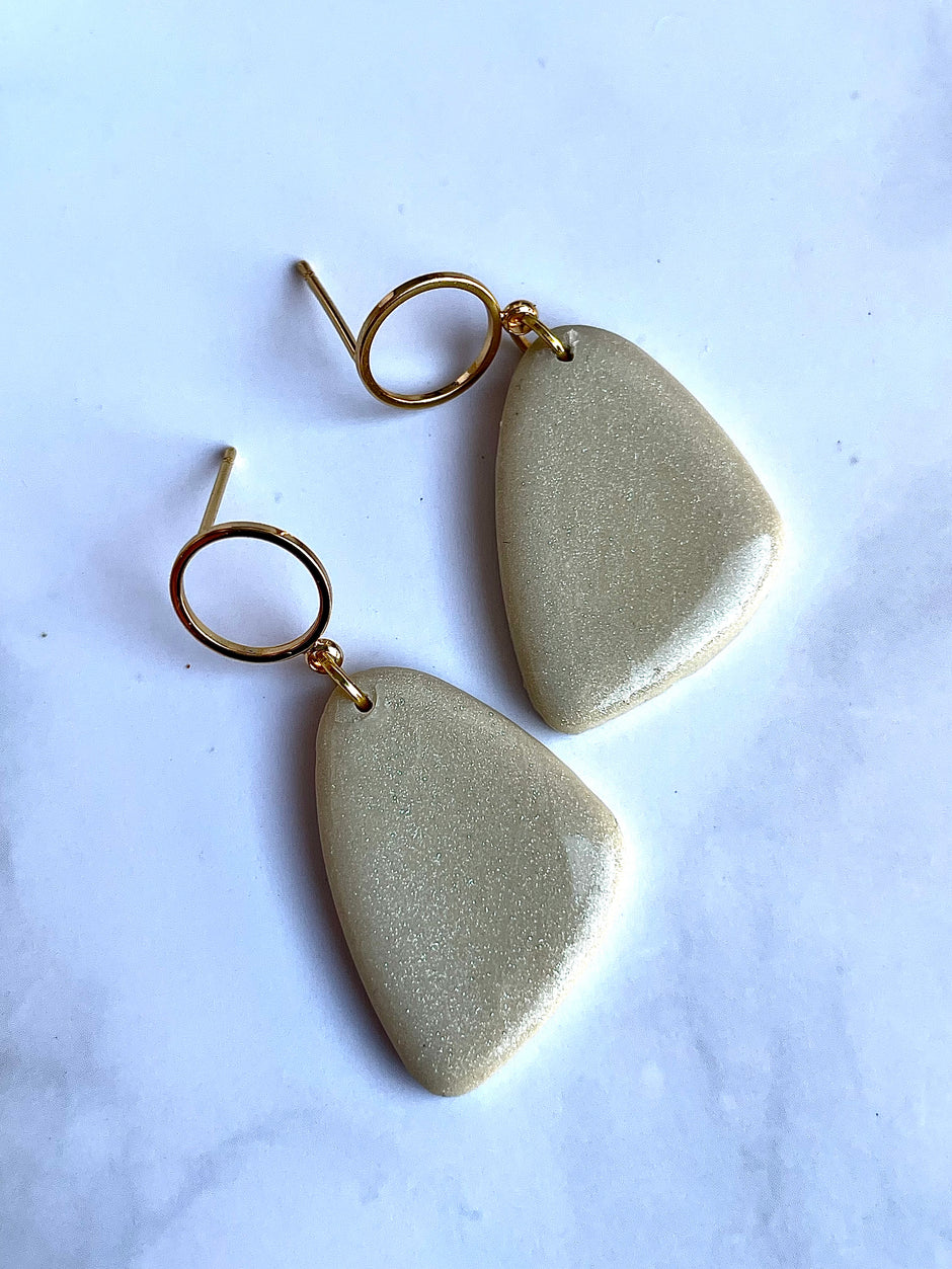 Glossy minimalistic earrings Amelia