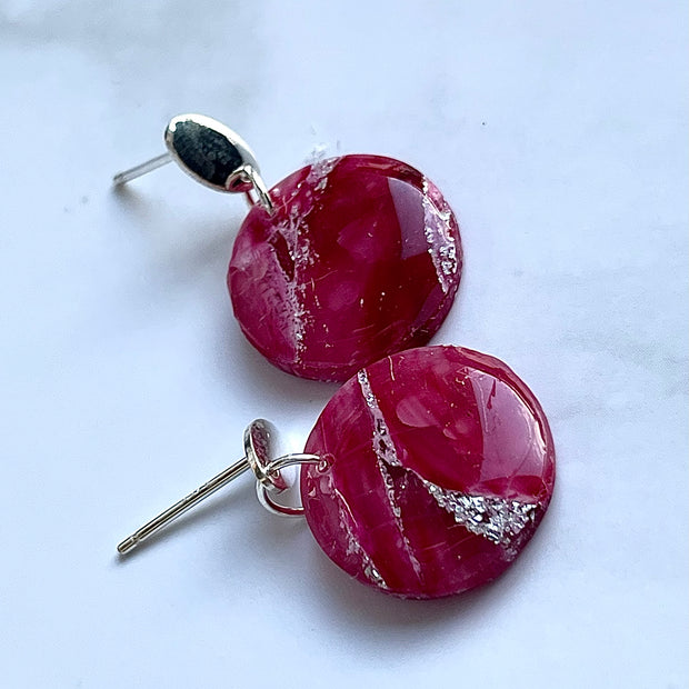 Glossy minimalistic cherry rounds