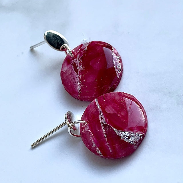 Glossy minimalistic cherry rounds