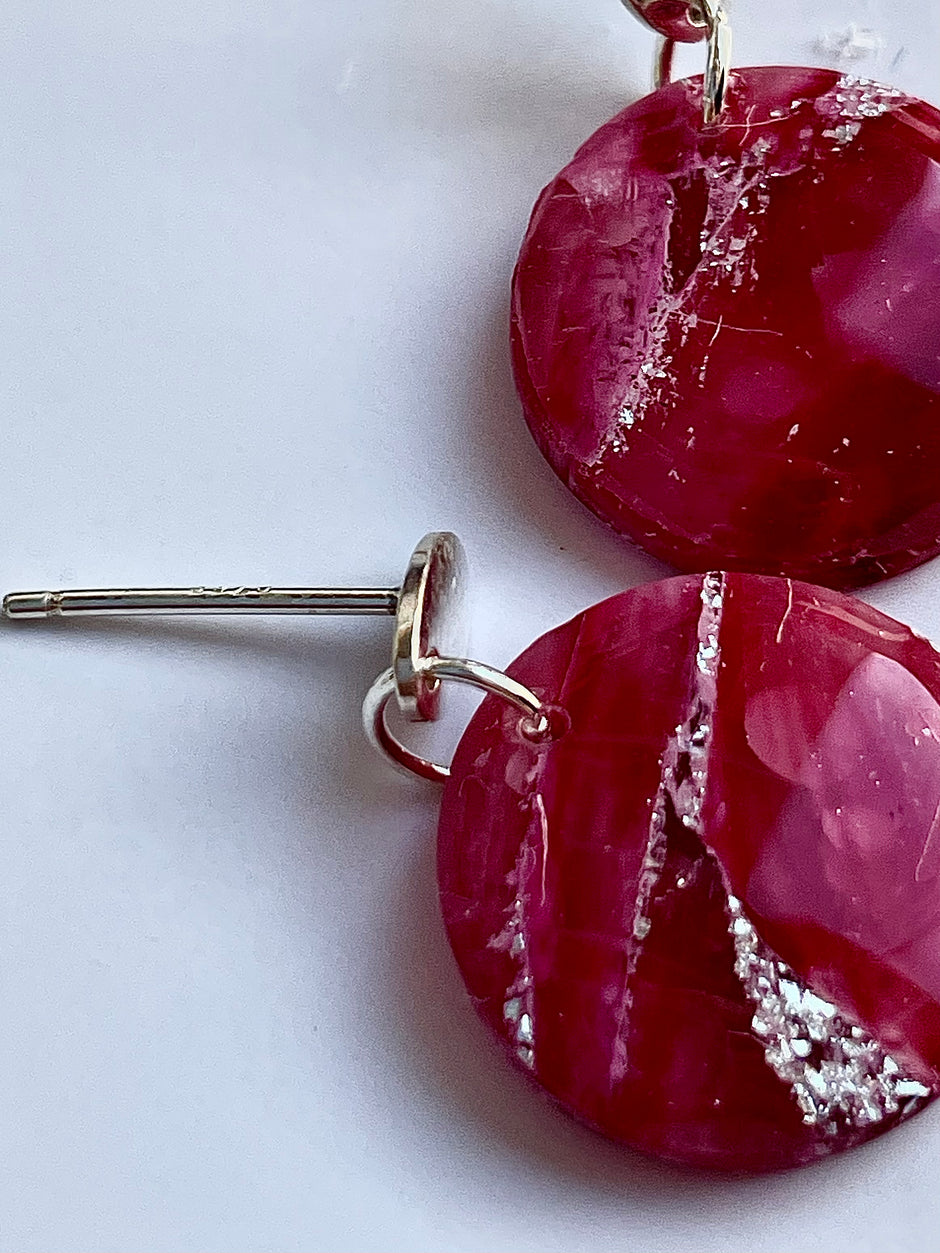 Glossy minimalistic cherry rounds