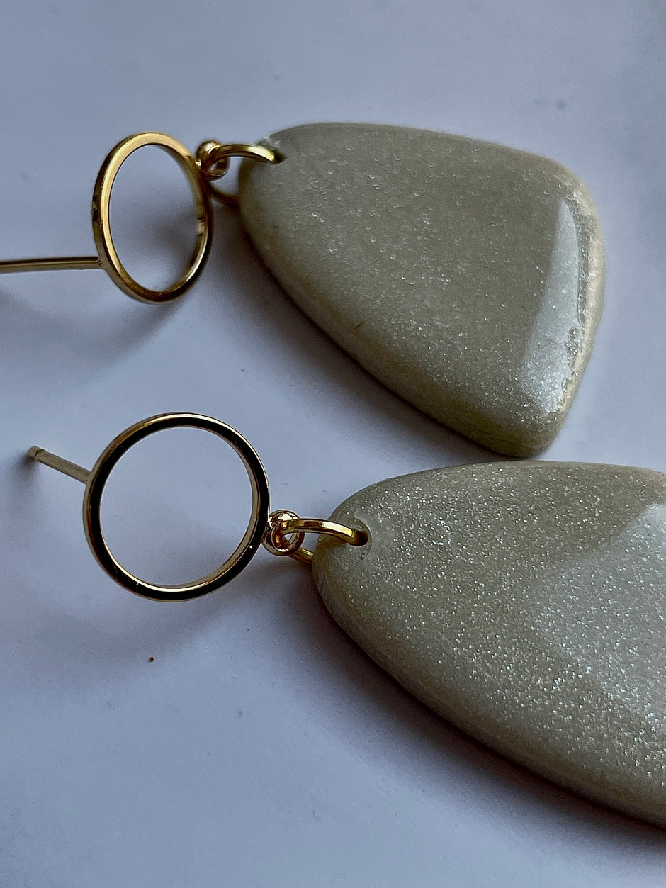 Glossy minimalistic earrings Amelia