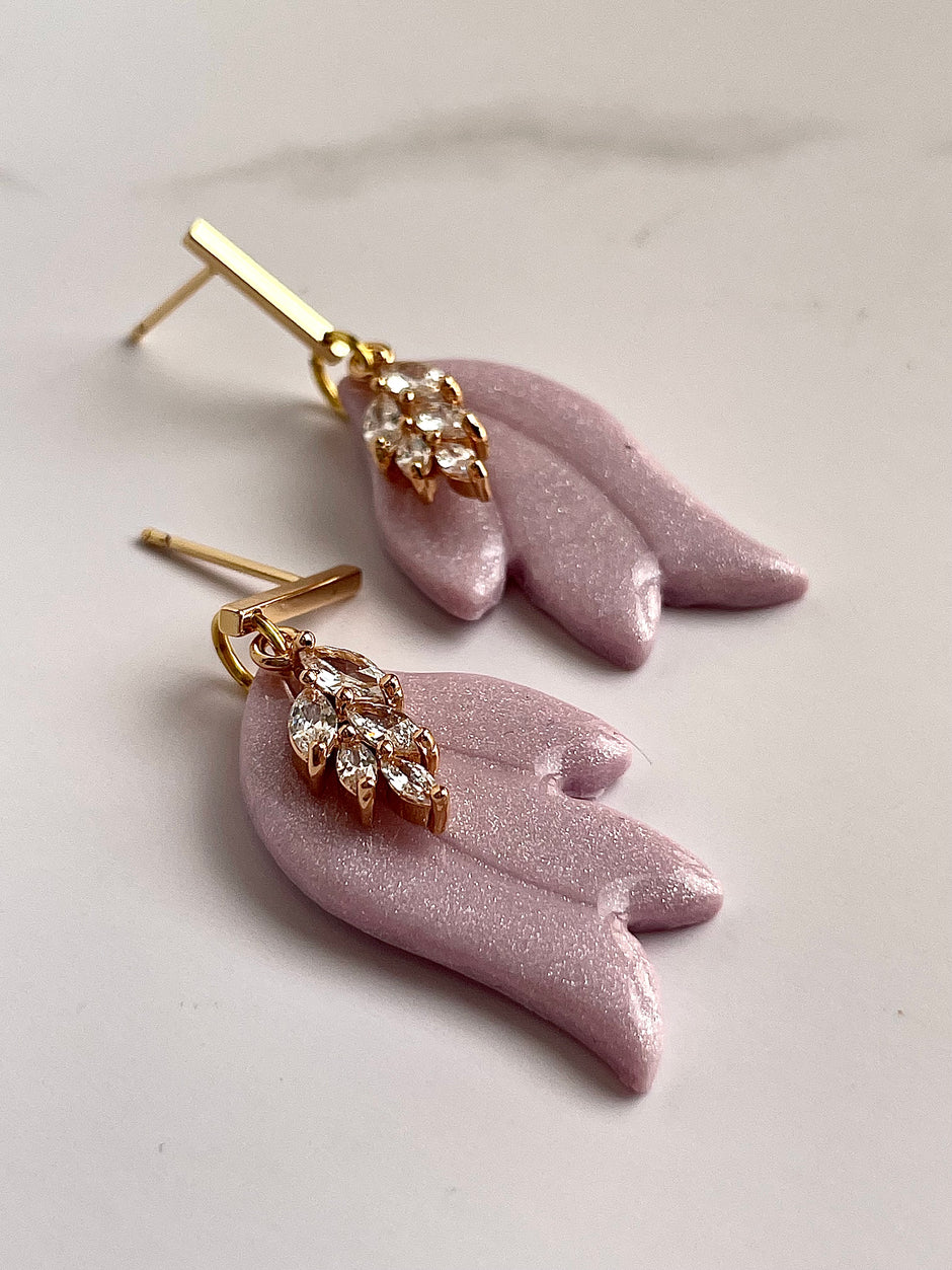Glossy minimalistic leaf earrings Ophelia