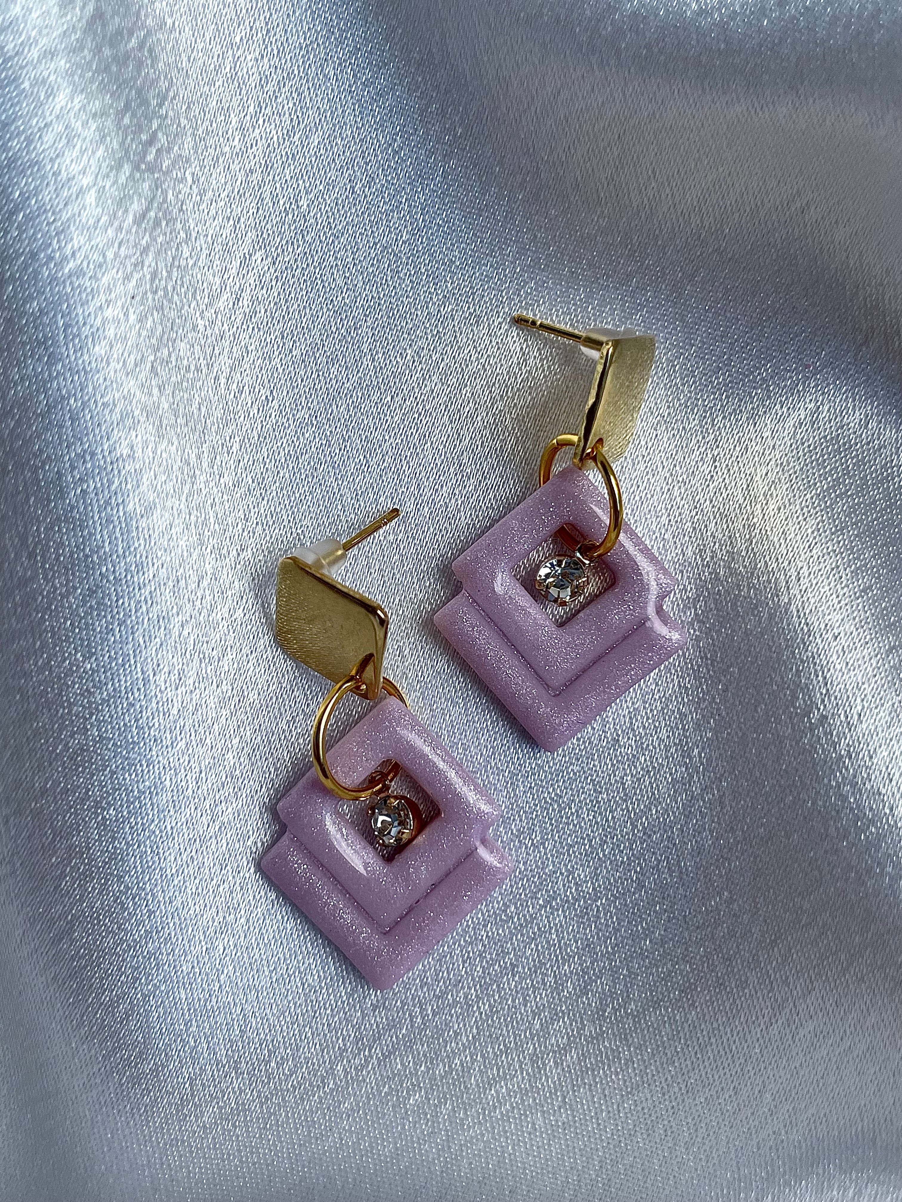 Glossy lilac rhombus earrings Laila