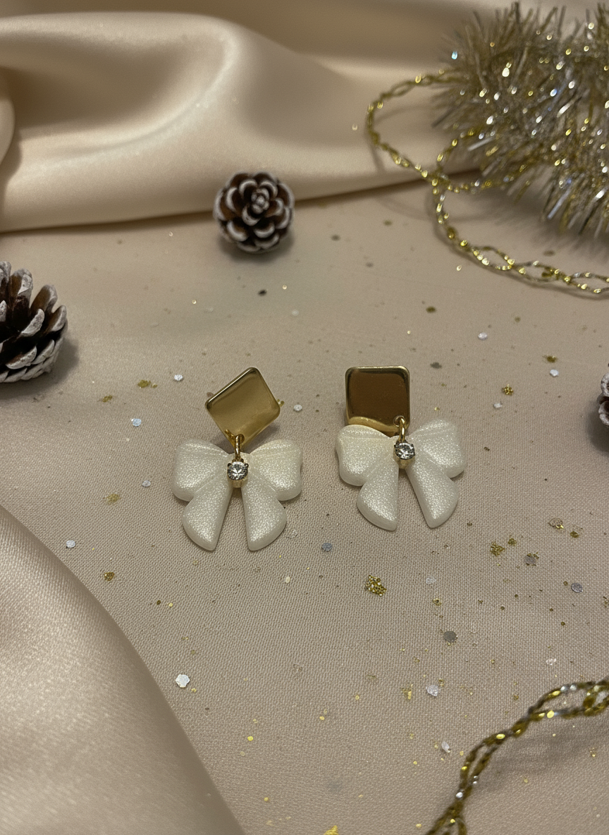 Earrings with Christmas-themed neutral background
